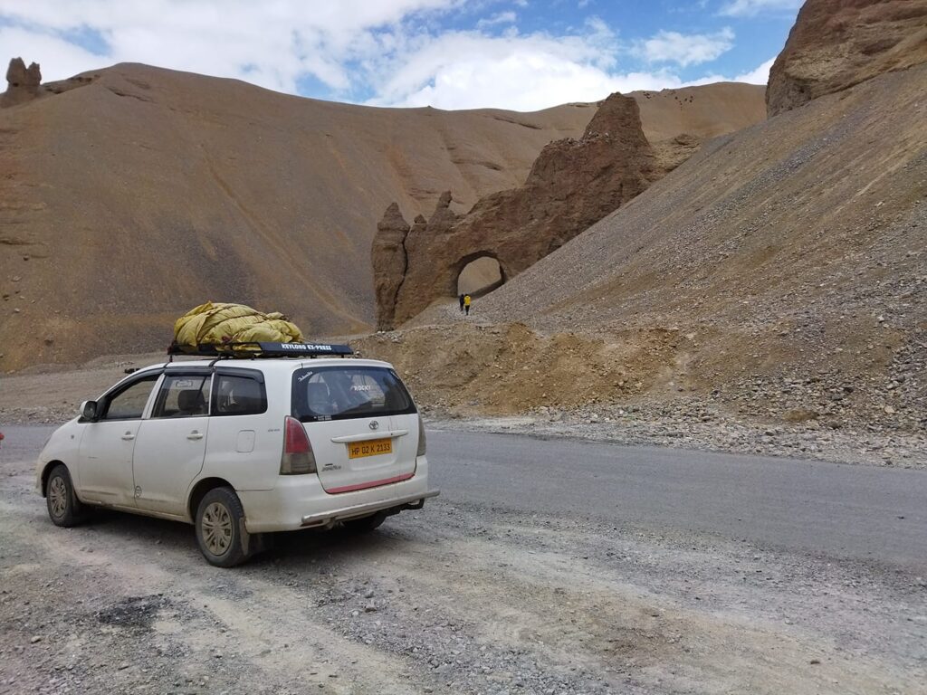 leh ladakh by suv or traveler