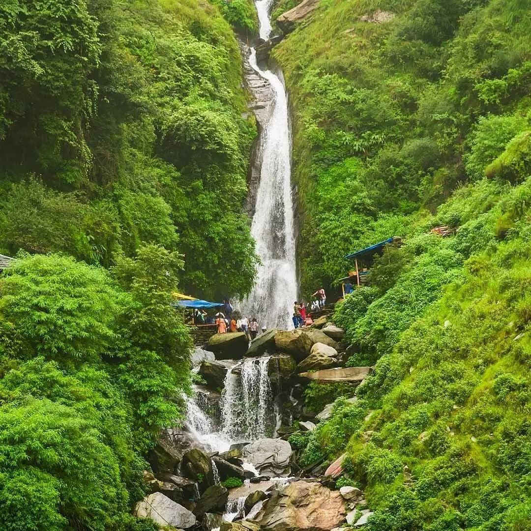dharamshala_bhagsu waterfall