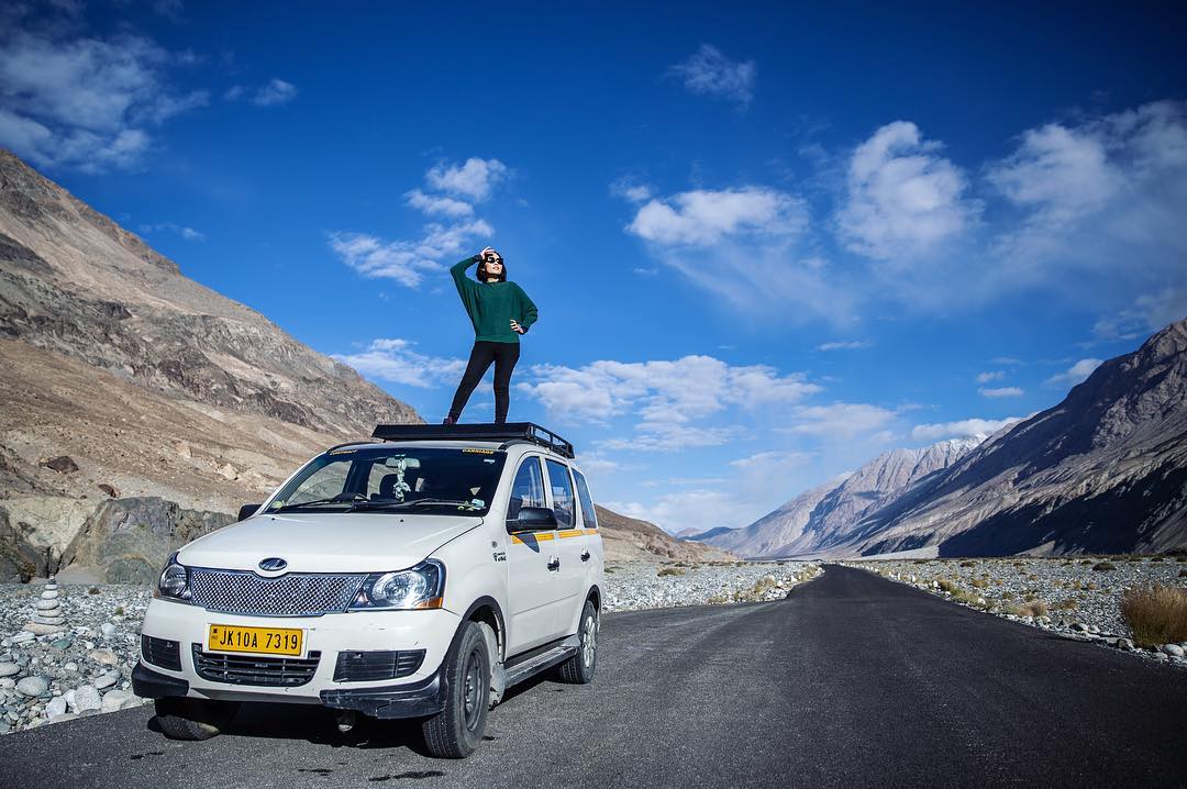 ladakh trip by suv / traveler