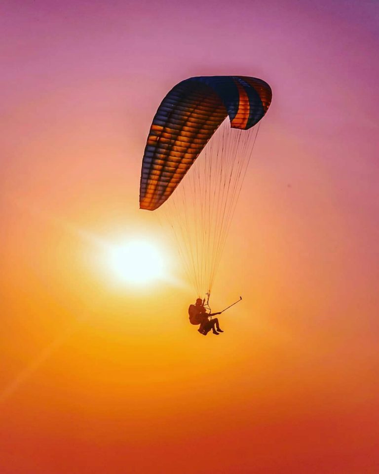 rajgundha-paragliding-in-bir