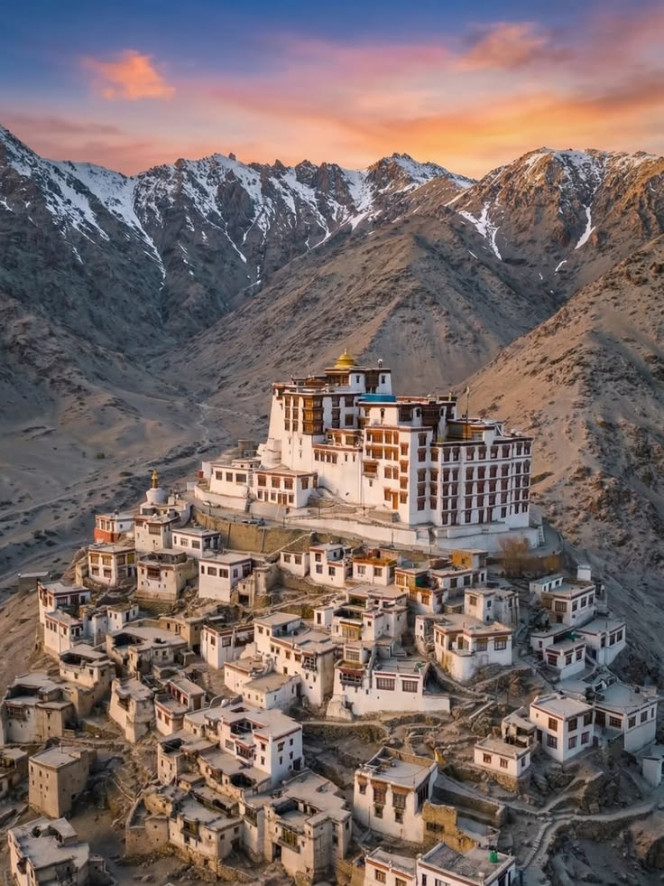 Leh Ladakh Road Trip with Umling La and Hanle